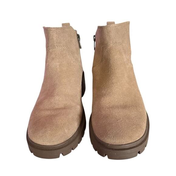 Koolaburra By UGG Women's Beige tan Suede Ankle Boots Size 9 lug sole waterproof - Picture 2 of 10